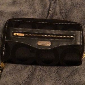 Black Coach Wallet/ wristlet